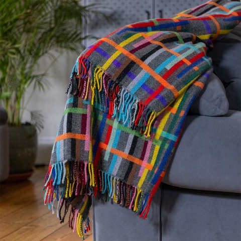 Tube 160 Wallace Sewell Throw