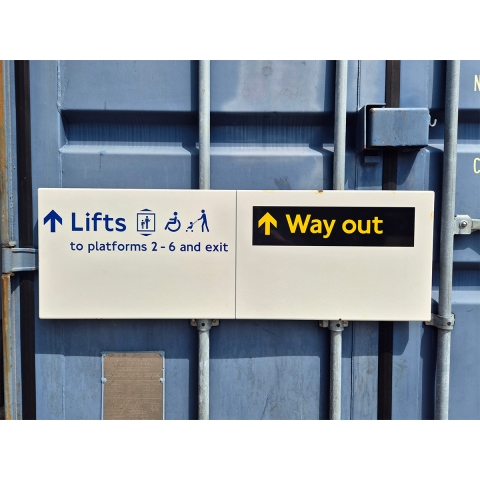 Lifts to Platform 2 - 6 - Way Out Arrow Up (1002025)