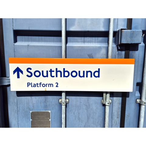 Southbound Arrow Up - Platform 2 (1212025)