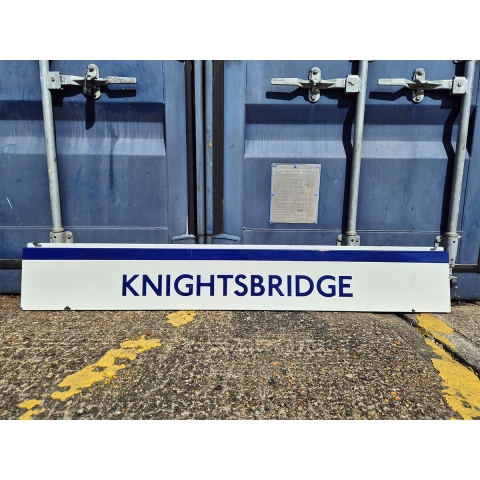 Knightsbridge Sign- Piccadilly line (1562025)