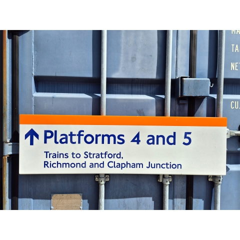 Platforms 4 and 5 - Trains to Stratford Richmond and Clapham Junction (1962025)