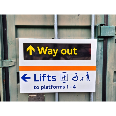 Way Out - Lifts to platforms 1-4 (3352025)