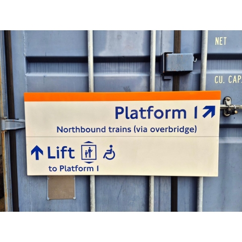 Platform 1 Northbound trains (via overbridge) (3422025)