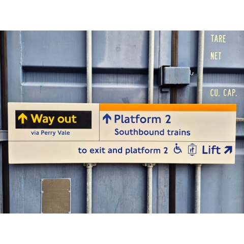 Way Out via Perry Vale - Platform 2 Southbound trains (3462025)